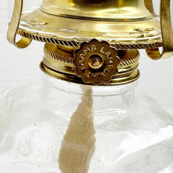 Vintage Lamp Light Farms kerosene lamp horse and buggy design - Picture 2 of 11